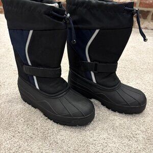 LL Bean Northwoods Boots Kids Size 5  Navy / Black